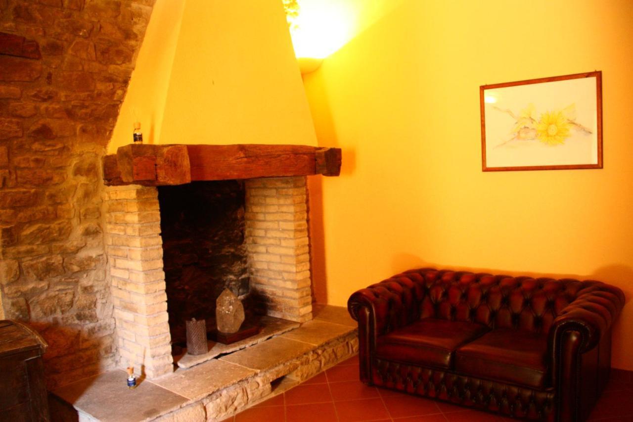 Agriturismo Le Case Ассизи Экстерьер фото