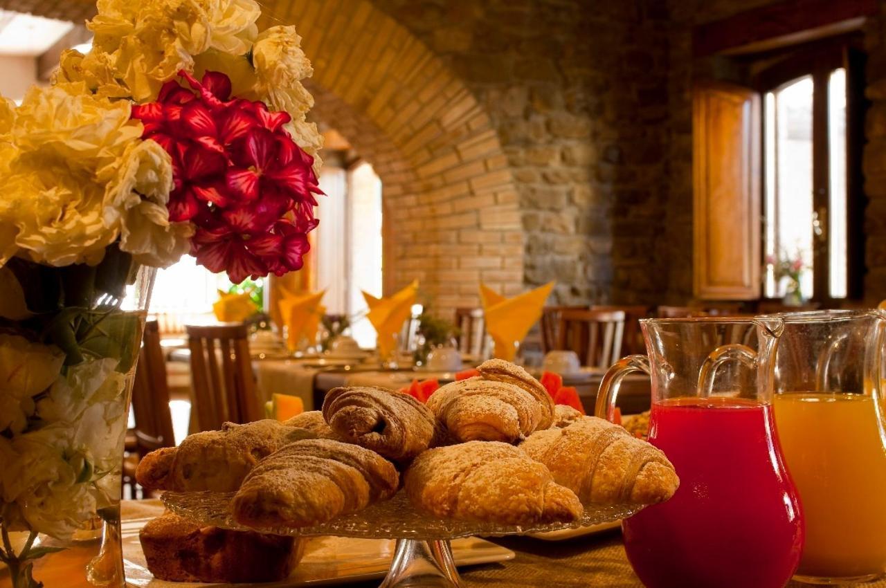 Agriturismo Le Case Ассизи Экстерьер фото