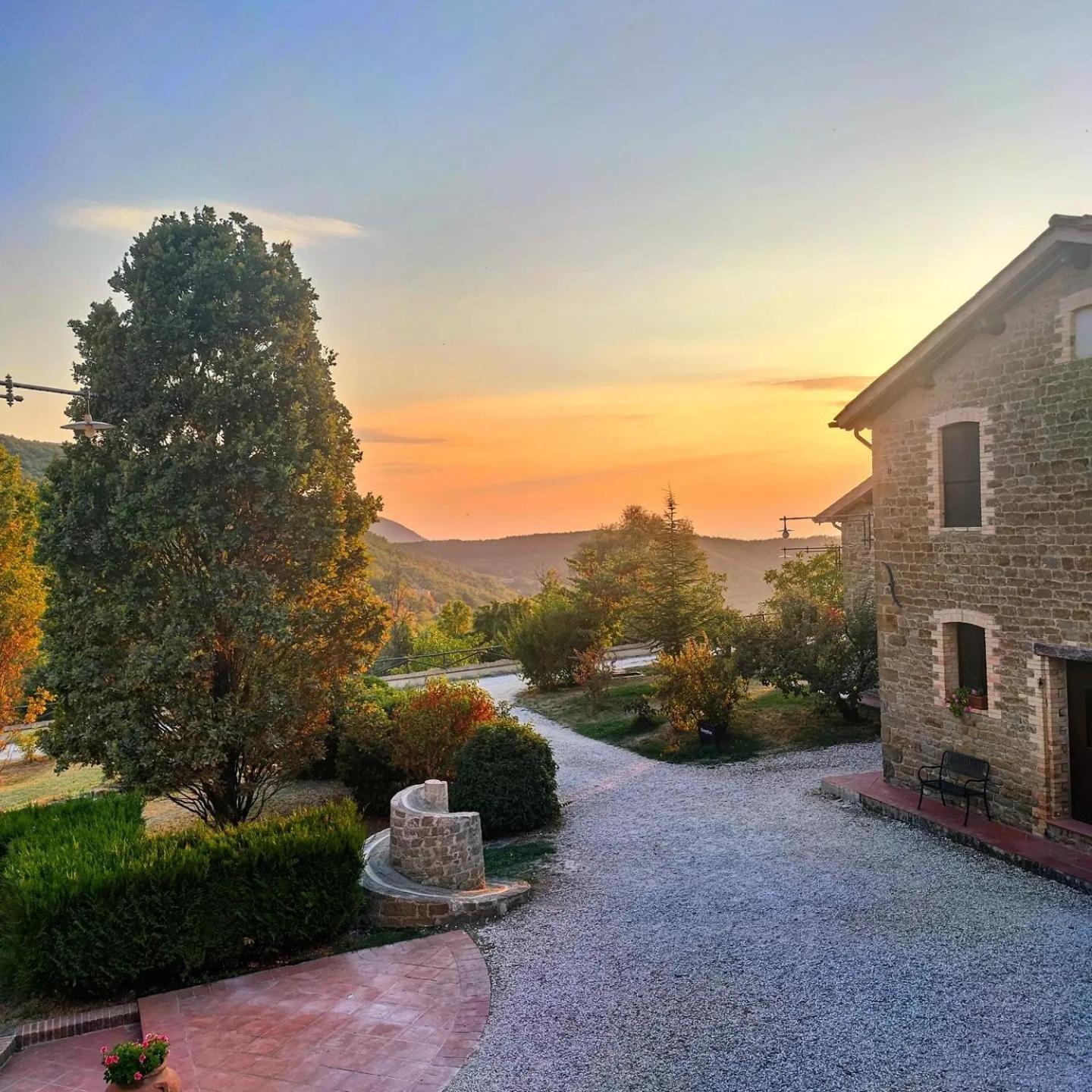 Agriturismo Le Case Ассизи Экстерьер фото