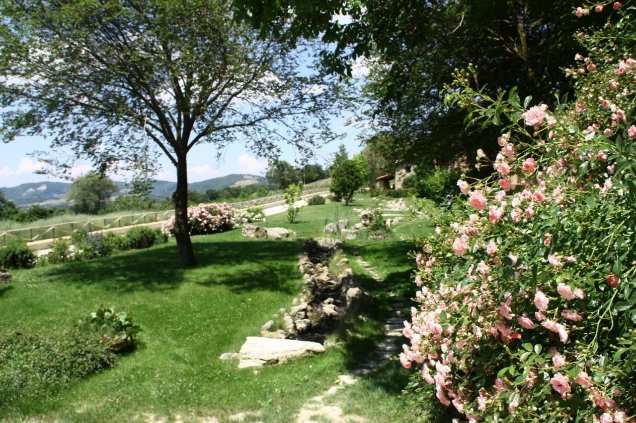 Agriturismo Le Case Ассизи Экстерьер фото